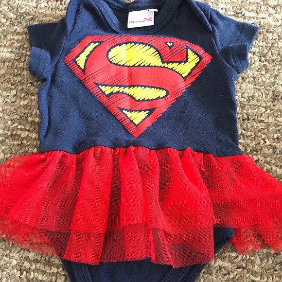 Super girl outfit - Picture 1 of 2
